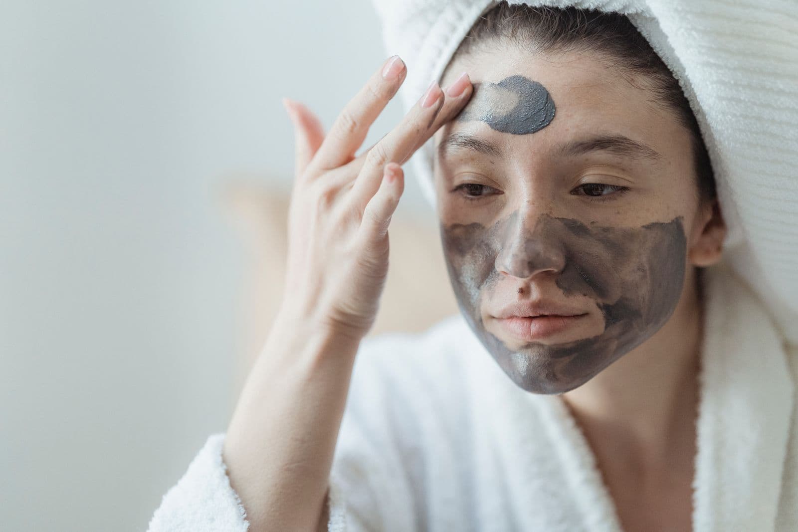 Masque d’argile posé, instant d’équilibre